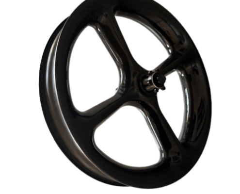 Carbon fiber hub in pure black color Carbon fiber hub in pure black color